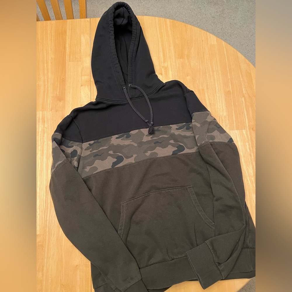Men’s Colorblock Camo Hoodie